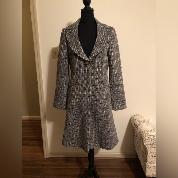 Coat; EUC; The Limited; Black, & White; Size Medium - Picture 3 of 16